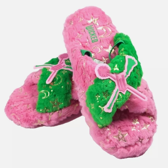 Ground Up Wicked Movie Pink & Green Elphaba Glenda Defy‎ Gravity Fuzzy Slippers - Picture 1 of 16